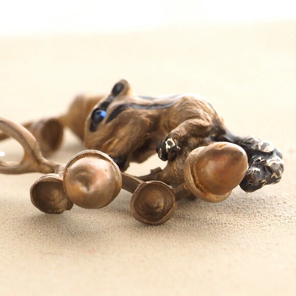 DECOvienya handmade accessories chipmunk and acorn pendant silver [DE-115] 