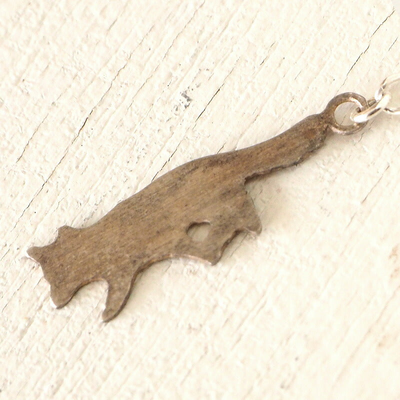 DECOvienya（デコヴィーニャ） 手作りアクセサリー 子ブタとニワトリのペンダント [DE-135]