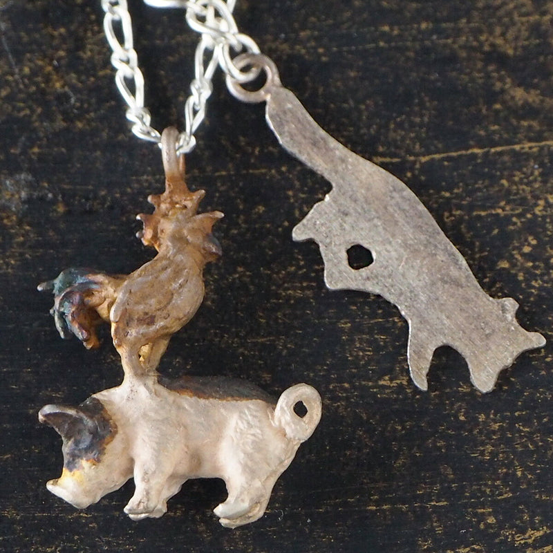 DECOvienya（デコヴィーニャ） 手作りアクセサリー 子ブタとニワトリのペンダント [DE-135]