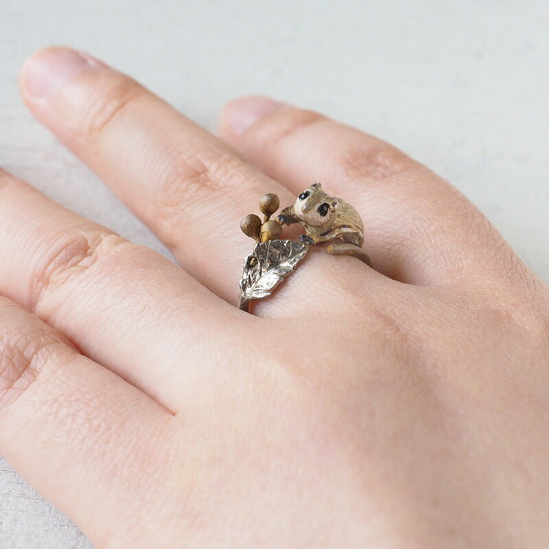 DECOvienya（デコヴィーニャ） 手作りアクセサリー モモンガ木の実リング シルバー [DE-153]