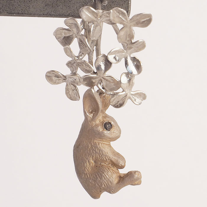 DECOvienya handmade accessories rabbit and clover swaying earrings one ear silver 925 [DE-182]