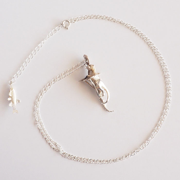 DECOvienya（デコヴィーニャ） カワウソのペンダント シルバー925 レディース[DE-189]