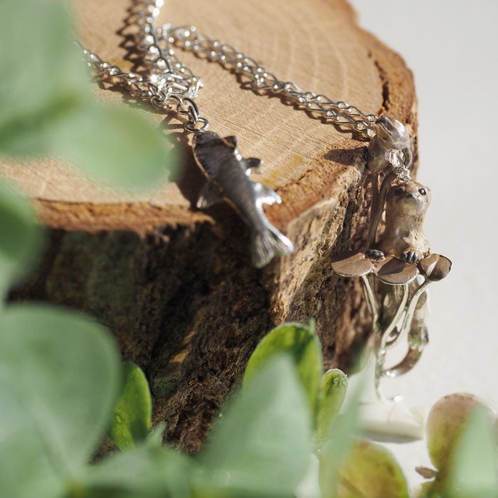 DECOvienya（デコヴィーニャ） カワウソのペンダント シルバー925 レディース[DE-189]