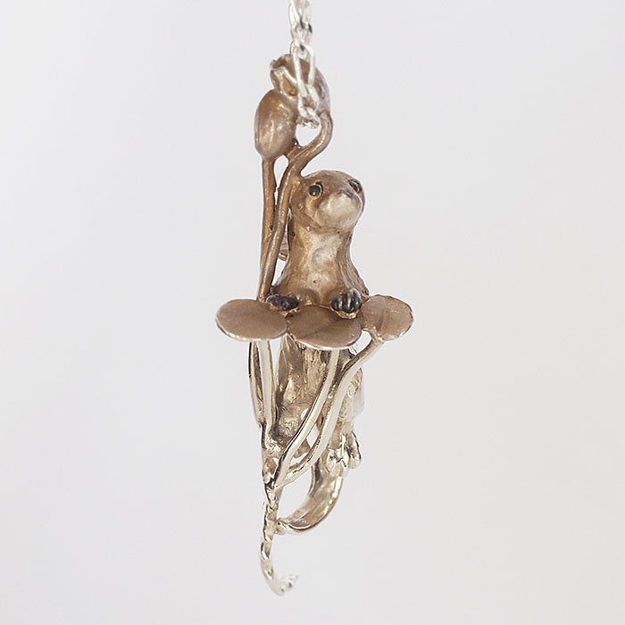 DECOvienya（デコヴィーニャ） カワウソのペンダント シルバー925 レディース[DE-189]