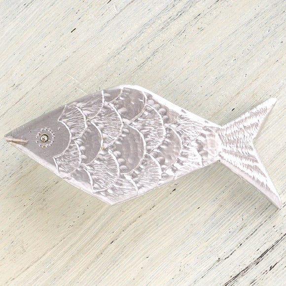 【2色】二月（ふたつき） おさかなバレッタ 18金メッキorロジウムメッキ [FT-FSB-001]