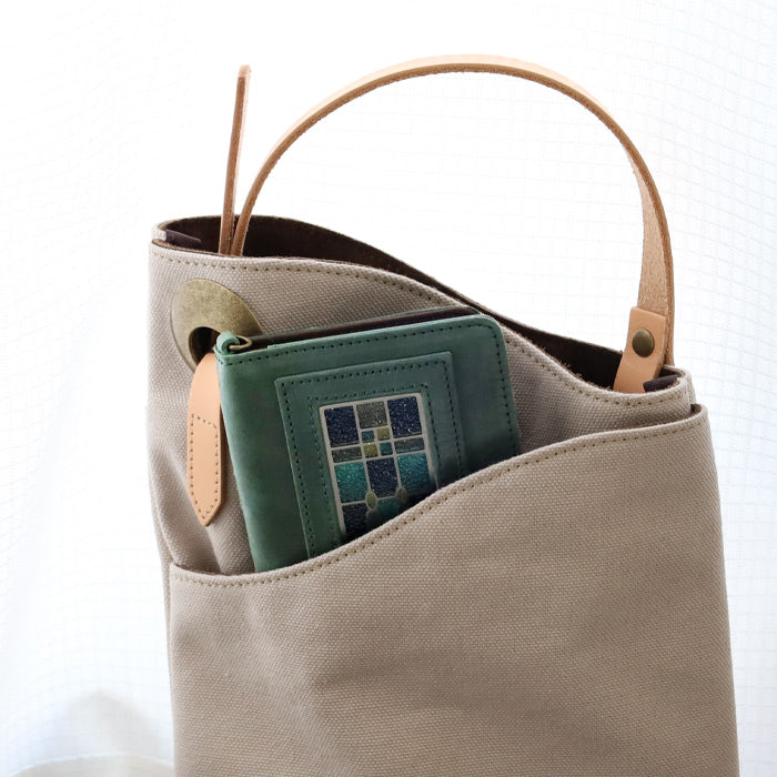 glart Multi-Facelift Smartphone Case, Large, Stained Glass, Antique Door Design, Green, Women's [H0209-GRN]