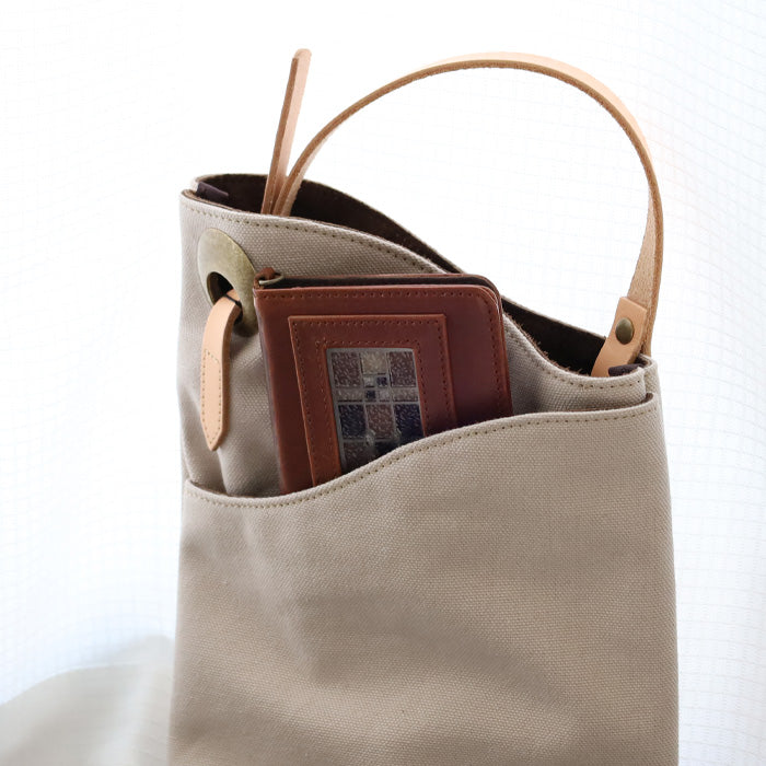 glart Multi-Facelift Smartphone Case, Large, Stained Glass Antique Door, Sepia, Women's [H0209-SEP]