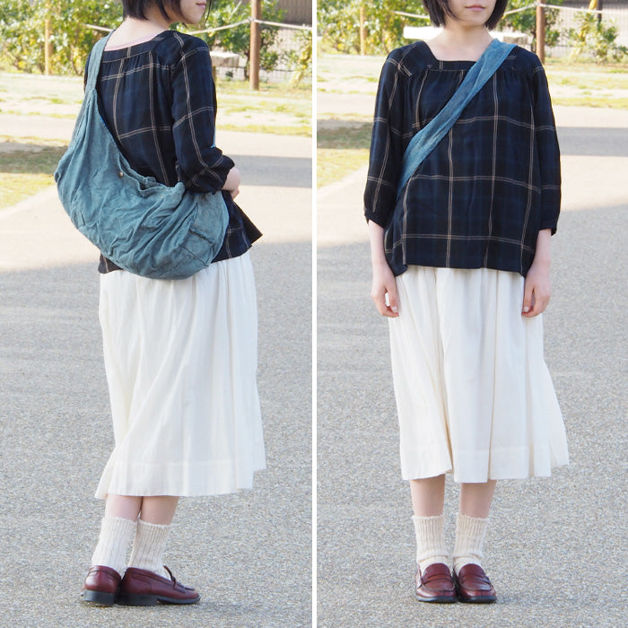 haru nomura Plant-dyed artist Haruka Nomura Natural dyed linen bag “Travel bag” Light blue [HNB-001-LBL] 
