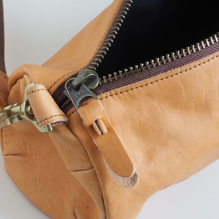 Butler Verner Sails(バトラーバーナーセイルズ)  馬革 ロール ショルダーバッグ メンズ レディース [JA-1059-22] 斜めがけ 肩掛け ポシェット ミニバッグ サコッシュ ボディバッグ 筒形