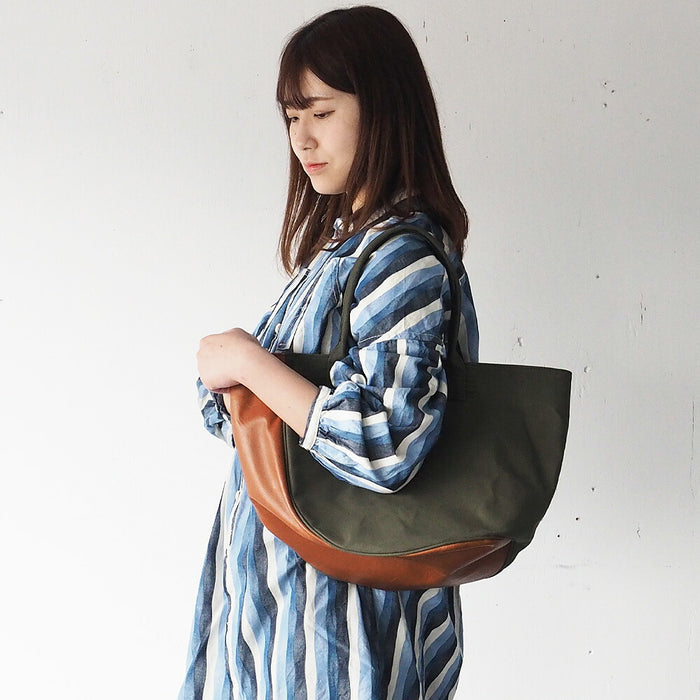 REAL STANDARD life Kurashiki canvas No. 9 x Himeji leather “BC Luton HELMETBAG” M size Green shoulder tote bag [JT13006] 