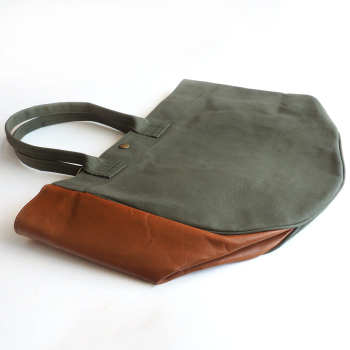 REAL STANDARD life Kurashiki canvas No. 9 x Himeji leather “BC Luton HELMETBAG” L size green shoulder tote bag [JT13007] 