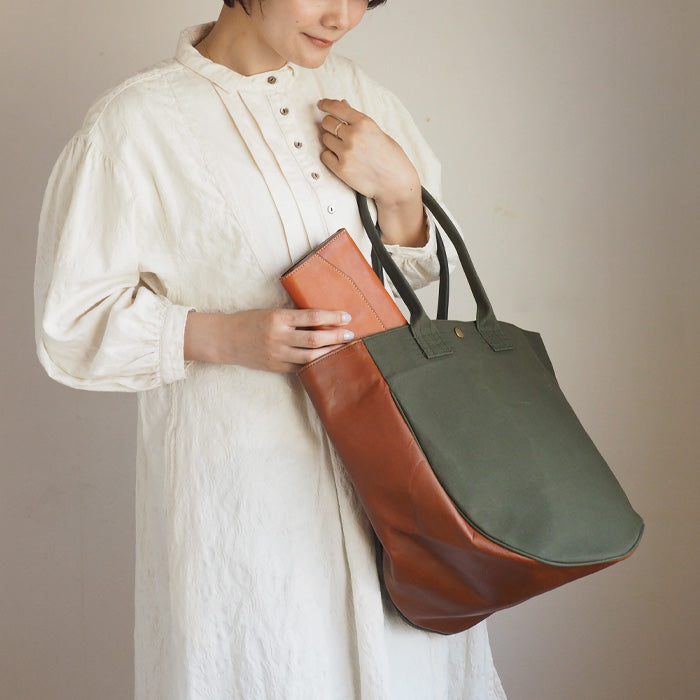 REAL STANDARD life Kurashiki canvas No. 9 x Himeji leather “BC Luton HELMETBAG” L size green shoulder tote bag [JT13007] 