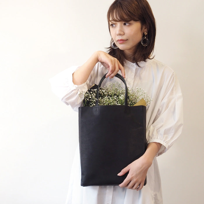 【2色】Butler Verner Sails（バトラーバーナーセイルズ）栃木レザー ヌメ革プレーントート ナチュラル ブラック[JW-2508]