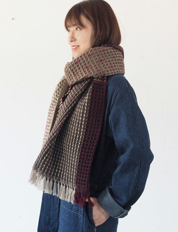 【2色から選べます】kobooriza－工房織座－ ウール100％ 刺し子ドットマフラー ワッフル織り メンズ・レディース [K-MF-KO02]