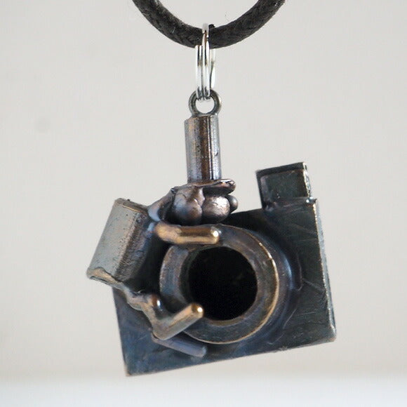 Bronze sculptor Tadashi Koizumi Kobito's necklace "Yes, cheese, life." [KO-NC-03] 