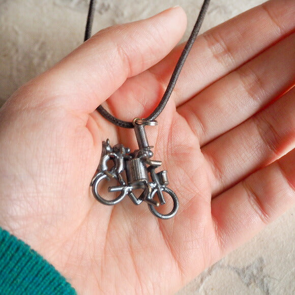 Bronze sculptor Tadashi Koizumi Kobito's necklace "Because I'm in front of you next." [KO-NC-04] 