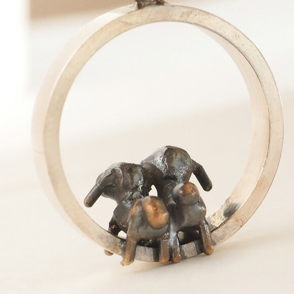青銅雕刻家 Tadashi Koizumi 項鍊“日落小狗。” [KO-NC-06] 