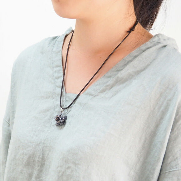 ブロンズ造形作家・コイズミタダシ コビトのネックレス 「ネコさんだって、ここにいる。」 [KO-NC-08]