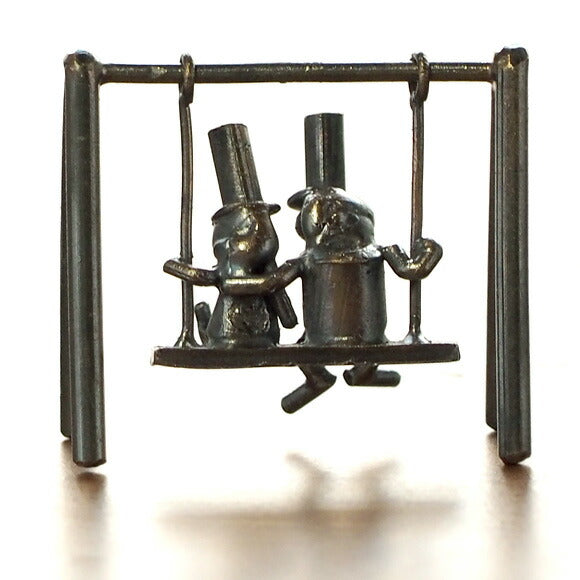 Bronze sculptor Tadashi Koizumi Kobito's object "If the world ends tomorrow..." [KO-OB-04] 