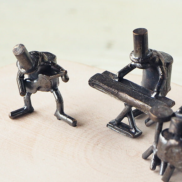 ブロンズ造形作家・コイズミタダシ コビトのオブジェ 「喜びの歌」 [KO