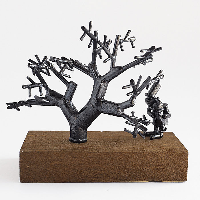 Bronze artist Tadashi Koizumi Kobito's object "Under the big cherry tree" [KO-OB-17] 
