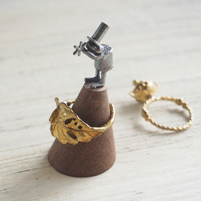 ブロンズ造形作家・コイズミタダシ コビトのリングスタンド 「星をあつめて」 [KO-RS-01]