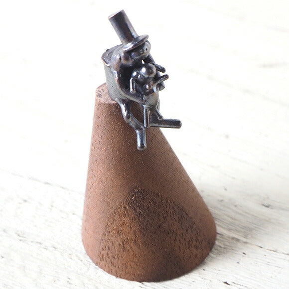 Bronze sculptor Tadashi Koizumi Kobito's ring stand "Me and you make a ring" [KO-RS-03] 