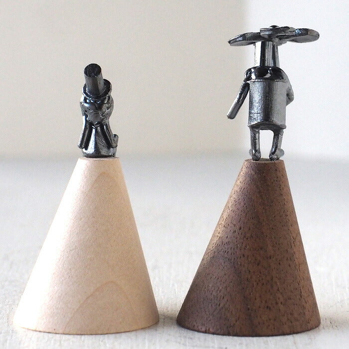 ブロンズ造形作家・コイズミタダシ コビトさんのリングスタンド 「雨の日の約束」[KO-RS-11]