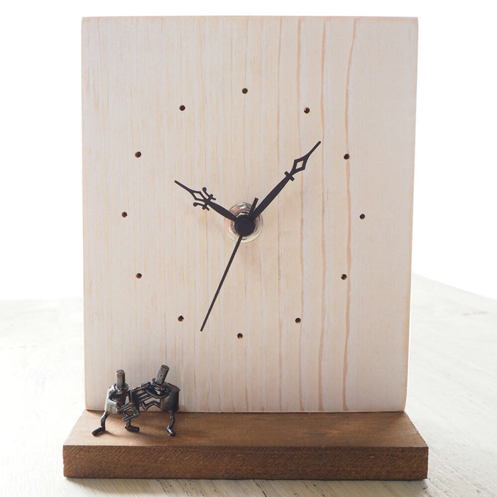 Bronze sculptor Tadashi Koizumi Kobito's table clock "Chair-taking game" [KO-WC-04] 
