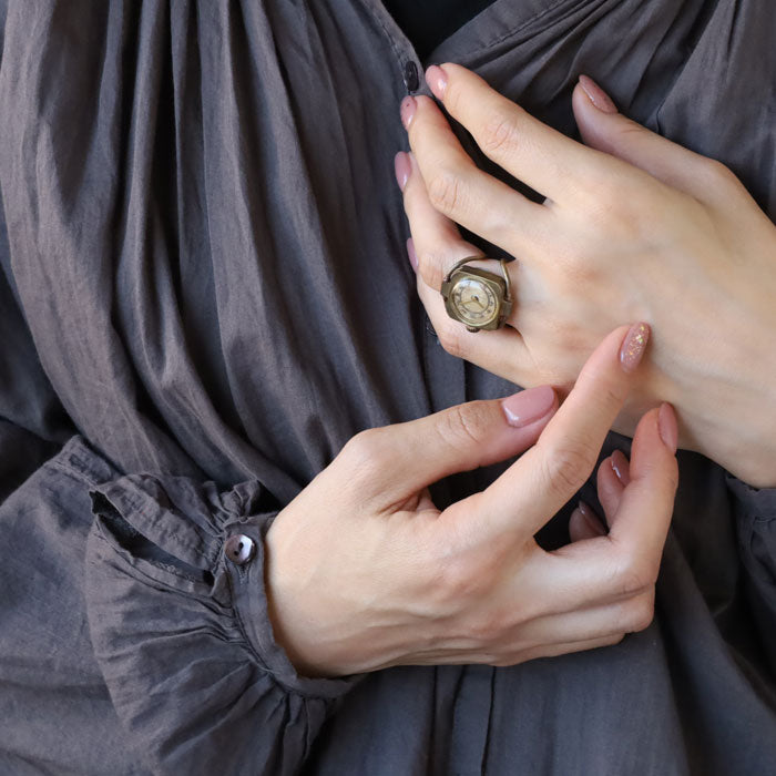 KS（ケーエス） 手作り リングウォッチ 真鍮 角丸ケース 漢数字文字盤 [KS-RBW-02] 指時計 指輪時計 和時計 フィンガーウォッチ JHA 篠原康治 ハンドメイド