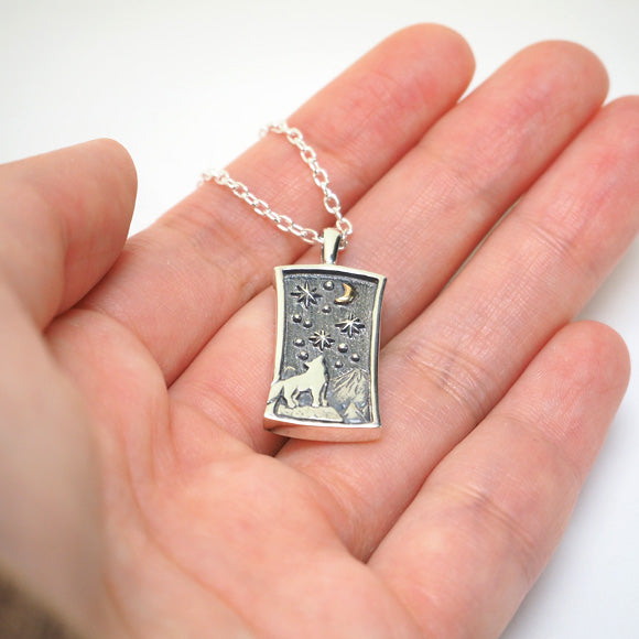 Moge Handmade silver accessories I was looking at the same moon - Wolf - Silver necklace [mo-N-029] 