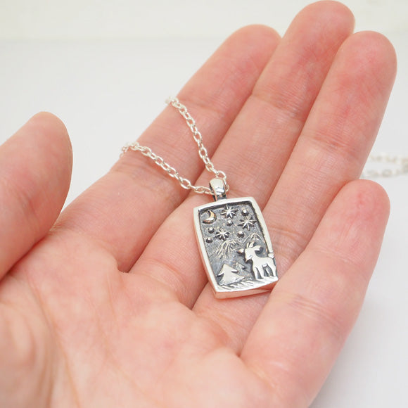 moge（モゲ） 手作りシルバーアクセサリー 同じ月を見てた―ヤギ