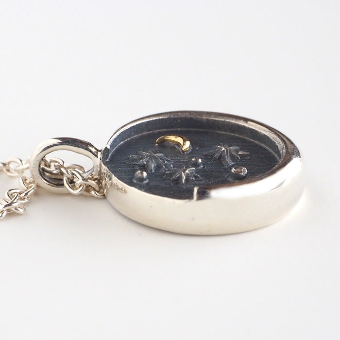 moge Handmade silver accessories Beyond the starry sky -A sky with a crescent moon- Silver necklace [mo-N-042] 