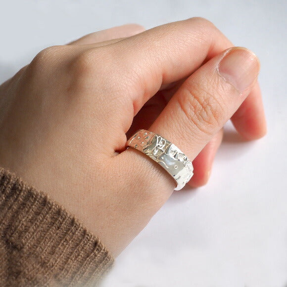 [Choose from 2 colors] moge silver accessories Under the sunlight filtering through the trees -rhinoceros and friends- silver ring 7.5mm [mo-R-019] 