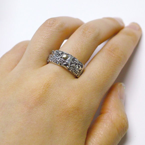 moge (Moge) Handmade silver accessories Under that sky -Rabbit in the meadow- Silver ring 8mm [mo-R-046] 