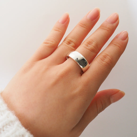 moge（モゲ） 手作りシルバーアクセサリー 同じ月を見てた―イヌ― シルバーリング 8mm[mo-R-059]