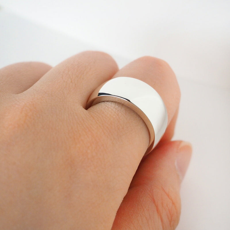 moge（モゲ） 手作りシルバーアクセサリー 同じ月を見てた －屋根の上のネコ－ シルバーリング 10mm [mo-R-069]