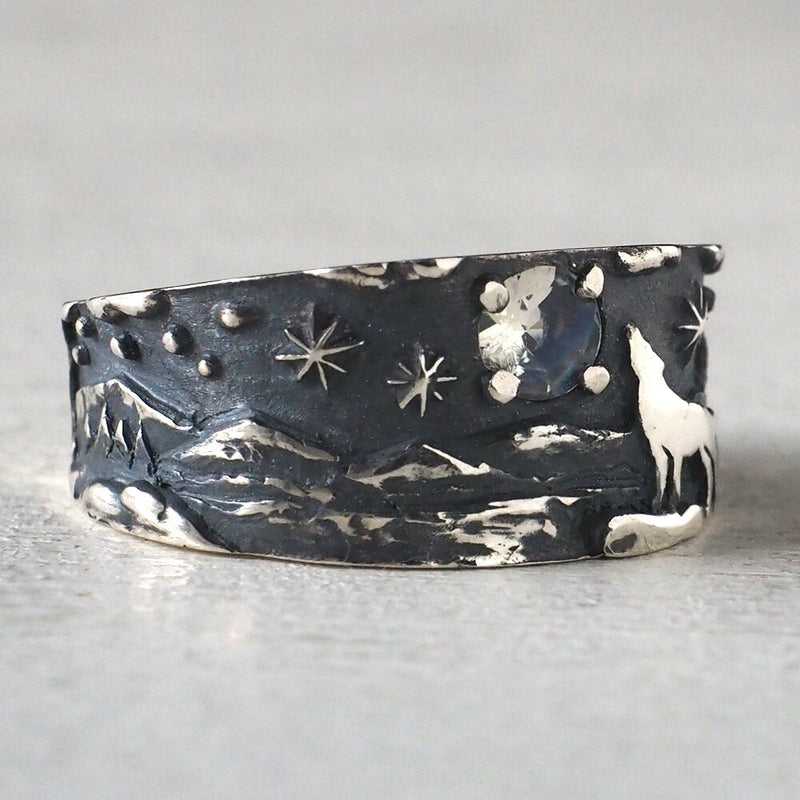 moge（モゲ） 手作りシルバーアクセサリー 蒼い月への咆哮 ー狼ー シルバーリング 13mm [mo-R-095]