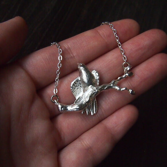 【2色から選べます】marship（マーシップ） オカメインコのストレッチネックレス 片足伸ばし シルバー [MS-1-3]