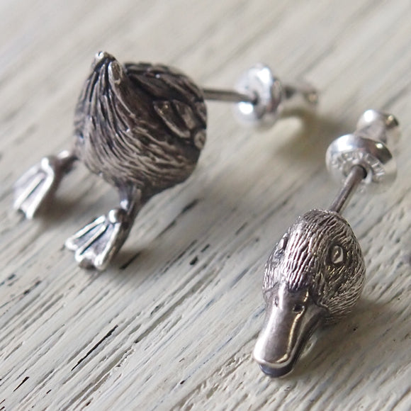 [Choose from 2 colors] marship Duck Hide and Seek Earrings Silver [MS-3-1] 