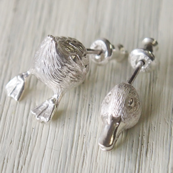 [Choose from 2 colors] marship Duck Hide and Seek Earrings Silver [MS-3-1] 