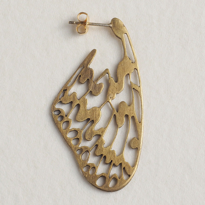 sasakihitomi（ササキヒトミ） ちょうのハネピアス 真鍮 18金コーティング 両耳セット レディース [No-001B]