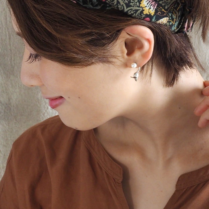 sasakihitomi（ササキヒトミ） ねずみピアス シルバー925＆パール 両耳セット レディース [No-016W]