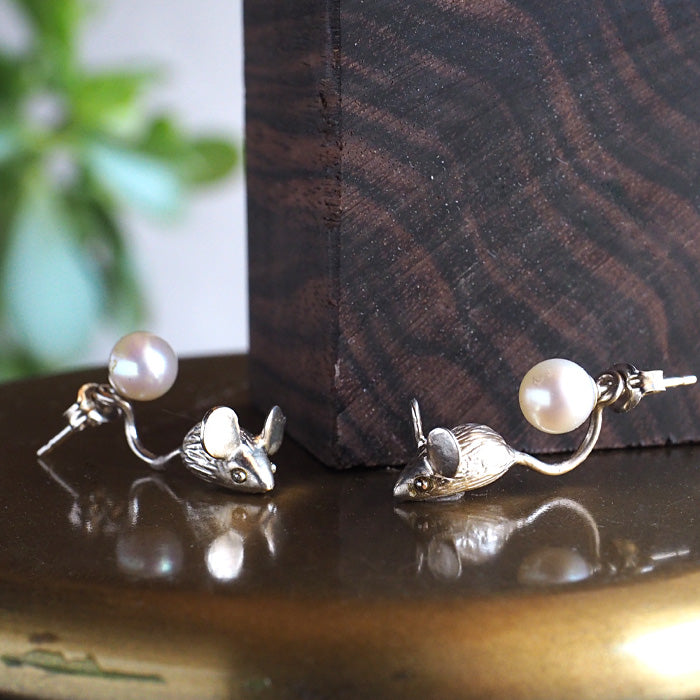sasakihitomi（ササキヒトミ） ねずみピアス シルバー925＆パール 両耳セット レディース [No-016W]
