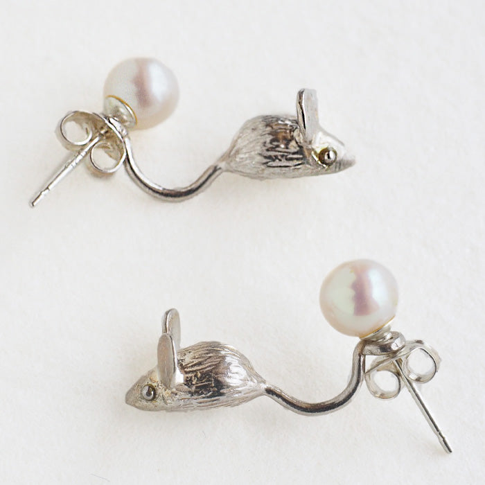 両耳　ノーブランド　シルバー925 16mm ヤマト着用　登坂　スピネリ　ピアス sasakihitomi（ササキヒトミ） ねずみピアス シルバー925＆パール 両耳