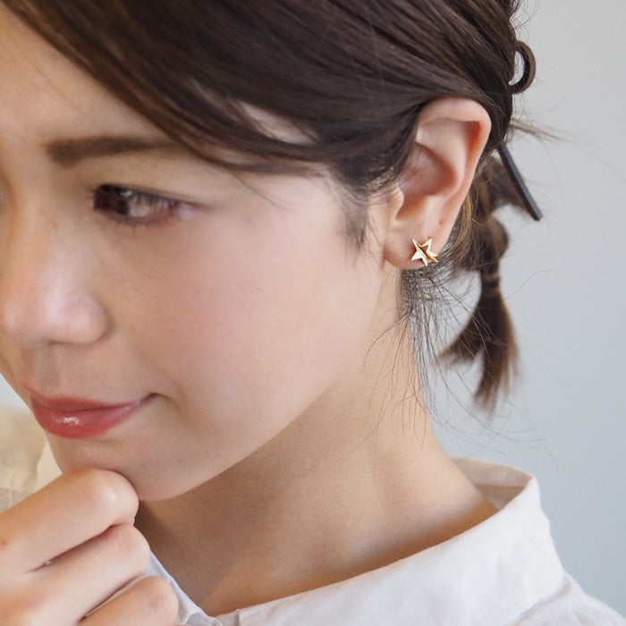 [One ear only] sasakihitomi star single earrings brass 18k gold coating one ear ladies [No-038B-single] 