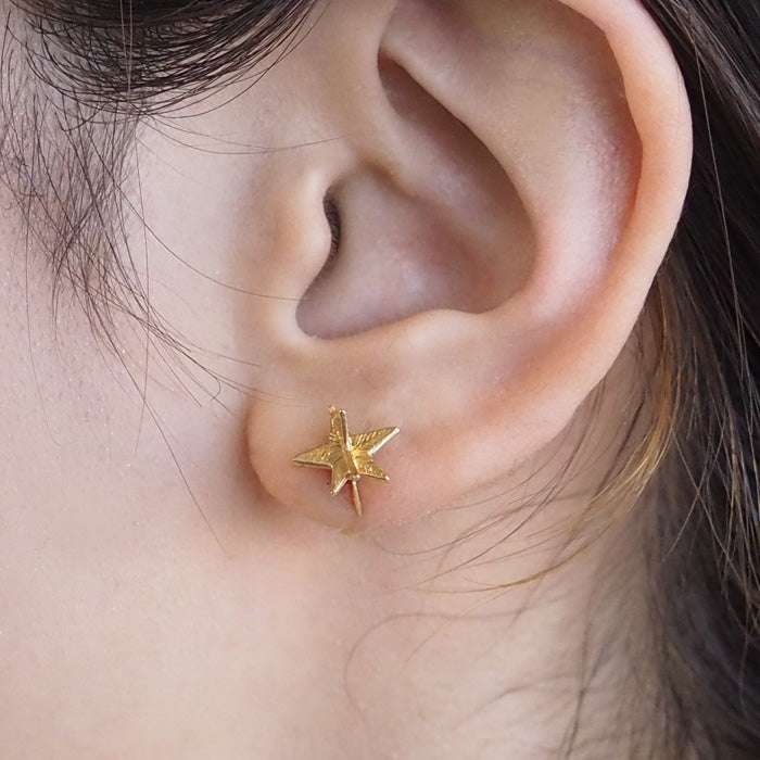 [One ear only] sasakihitomi star single earrings brass 18k gold coating one ear ladies [No-038B-single] 