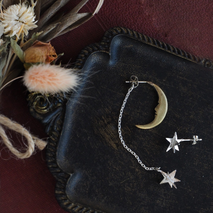 sasakihitomi (Sasaki Hitomi) moon and star earrings S size, brass moon &amp; silver star one ear ladies [No-039-B] 