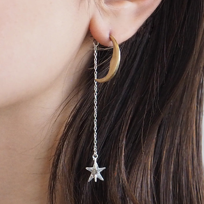 sasakihitomi (Sasaki Hitomi) moon and star earrings S size, brass moon &amp; silver star one ear ladies [No-039-B] 