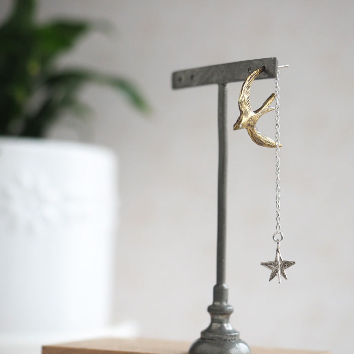 sasakihitomi（ササキヒトミ） つばめと星ピアス 片耳 真鍮＆シルバー レディース [No-047B]